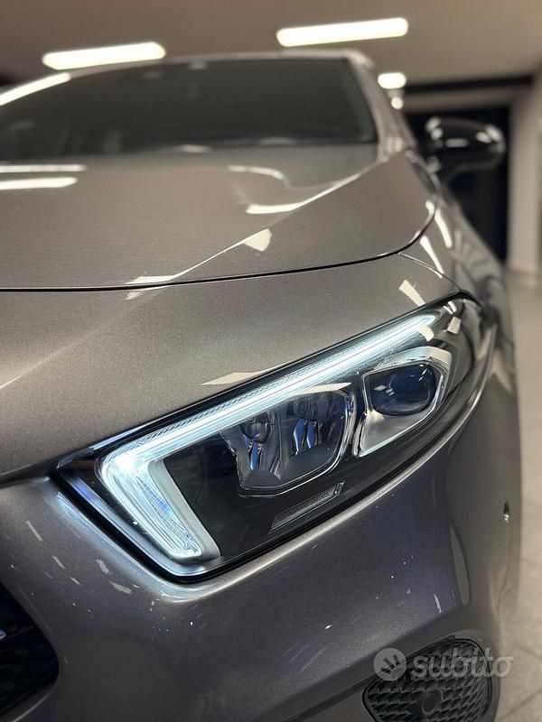 Usata Mercedes A180 116 CV (85 kW) 2019 Grigio Berlina