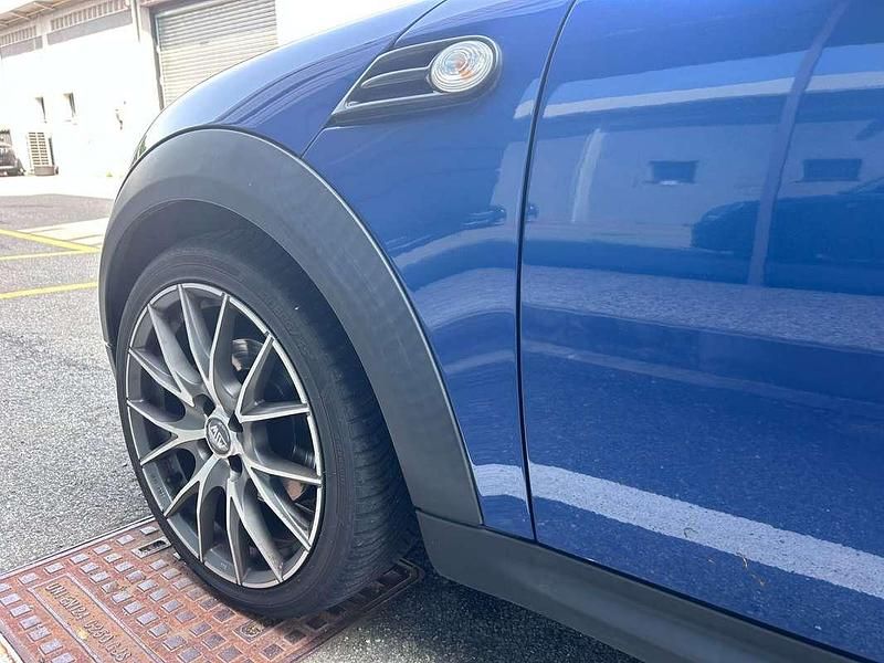 Usata Mini ONE 98 CV (72 kW) 2012 Blu/azzurro Utilitaria