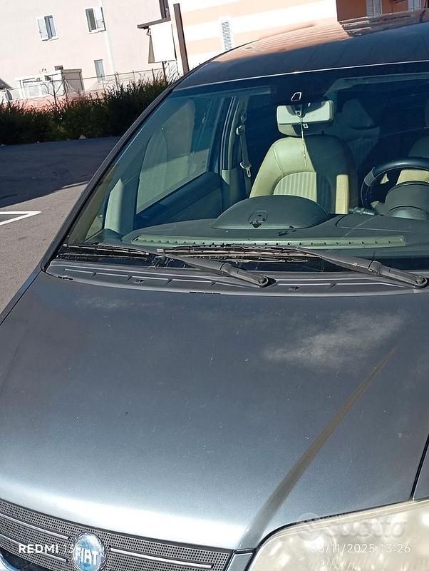 Usata Fiat Idea 75 CV (55 kW) 2003 Grigio Monovolume