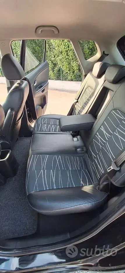 Usata Kia Venga 115 CV (84 kW) 2012 Grigio Utilitaria