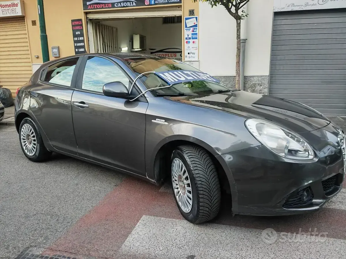 Usata Alfa Romeo Giulietta Progression 105 CV (77 kW) 2011 Grigio Utilitaria