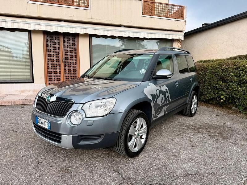 Usata Skoda Yeti Adventure 140 CV (102 kW) 2011 Grigio SUV