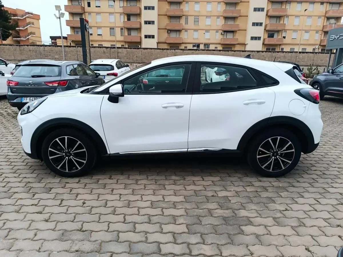Usata Ford Puma Titanium 125 CV (91 kW) 2022 Bianco SUV
