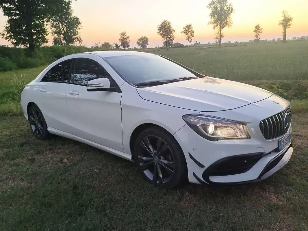 Usata Mercedes CLA200 170 CV (125 kW) 2015 Bianco Coupé