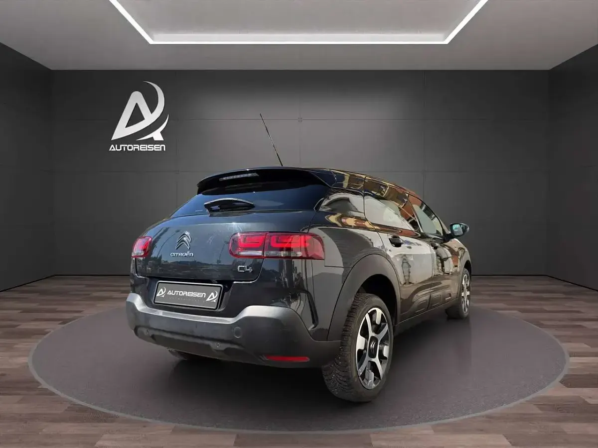 Usata Citroën C4 Feel 102 CV (75 kW) 2020 Nero SUV