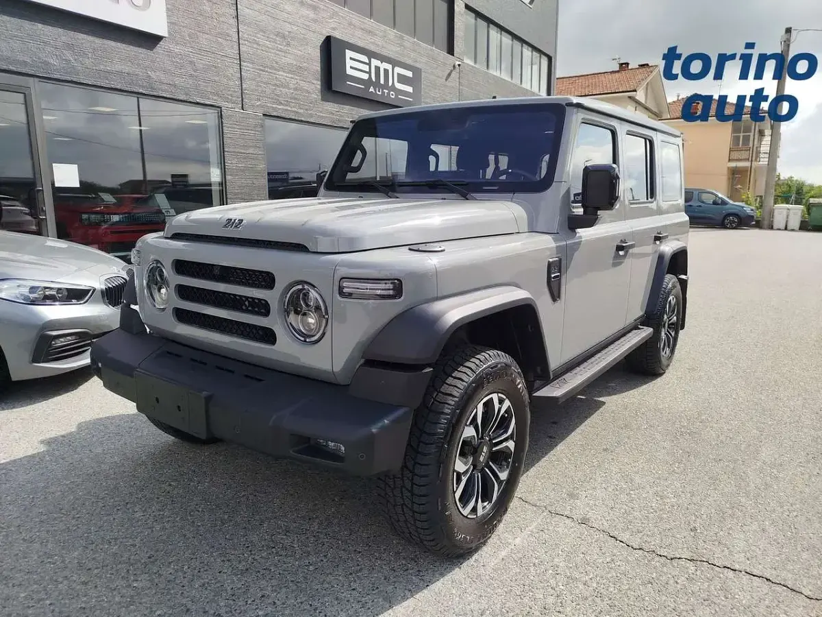 Nuova EMC 212 166 CV (122 kW) 2026 Grigio SUV