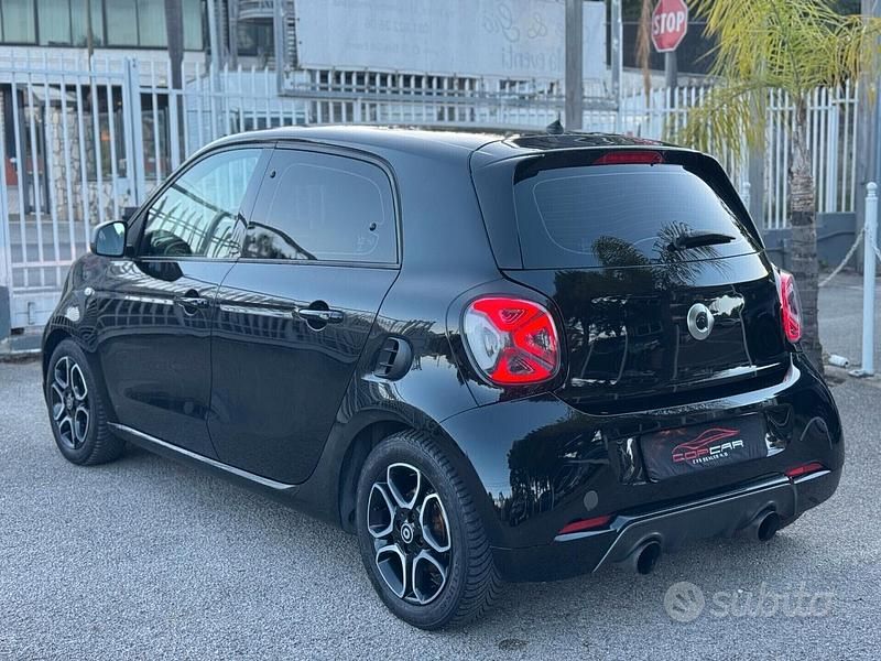 Usata Smart ForFour Brabus 90 CV (66 kW) 2019 Nero Utilitaria