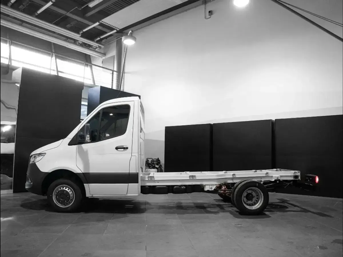 Nuova Mercedes Sprinter 2026 Bianco artico Furgone