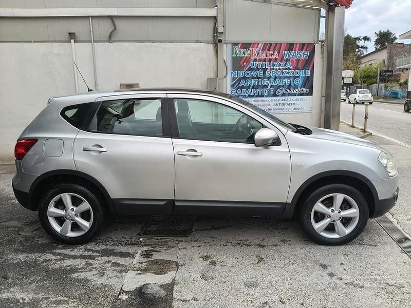 Usata Nissan Qashqai Tekna 106 CV (77 kW) 2009 Grigio SUV
