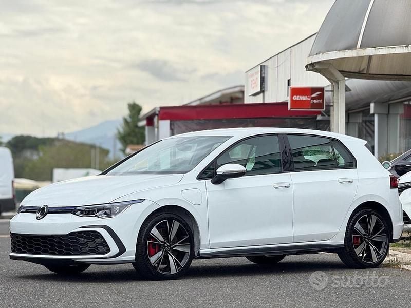 Bianco Usata 2021 VW Golf VIII GTE Tre volumi | 28.900 € (Buon prezzo) - Immagine 1/4