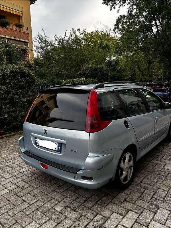 Usata Peugeot 206 Quiksilver 88 CV (64 kW) 2005 Station wagon