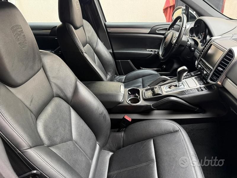 Usata Porsche Cayenne 245 CV (180 kW) 2012 Nero SUV