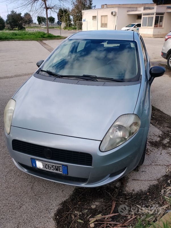 Usata Fiat Grande Punto 65 CV (47 kW) 2008 Grigio Utilitaria