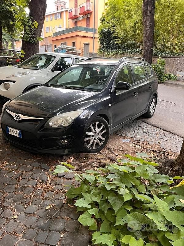 Usata Hyundai i30 122 CV (89 kW) 2010 Nero Station wagon