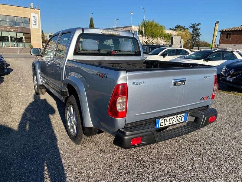 Usata Isuzu D-Max 163 CV (119 kW) 2010 Argento Pick-up