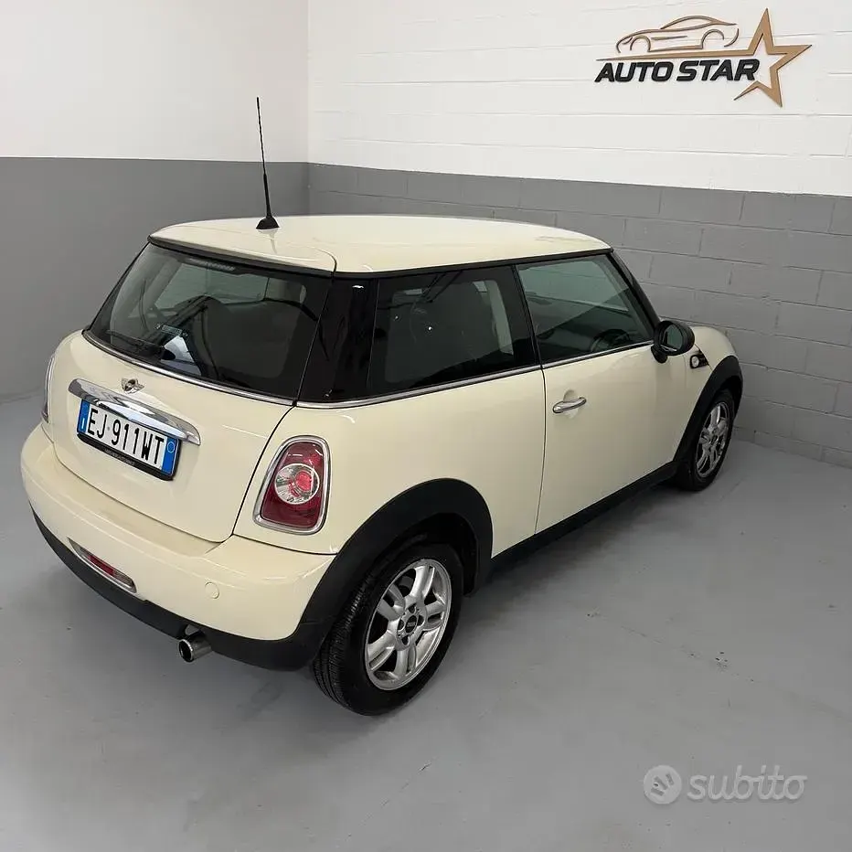 Usata Mini ONE 75 CV (55 kW) 2011 Beige Utilitaria