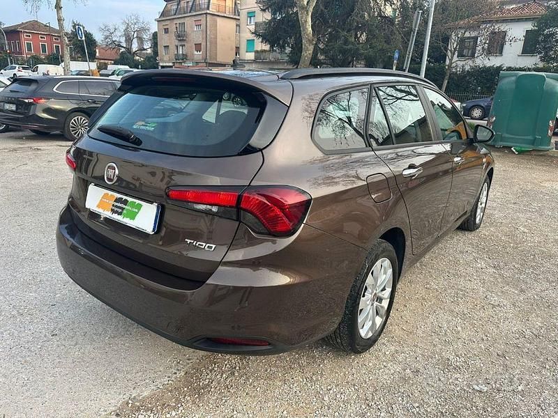 Usata Fiat Tipo Business 95 CV (69 kW) 2019 Marrone Station wagon