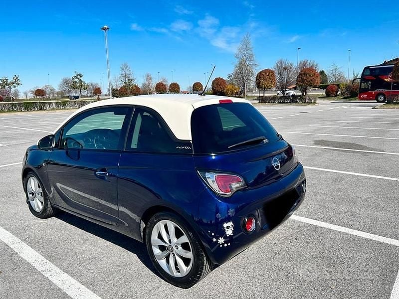 Usata Opel Adam 70 CV (51 kW) 2015 Blu Utilitaria