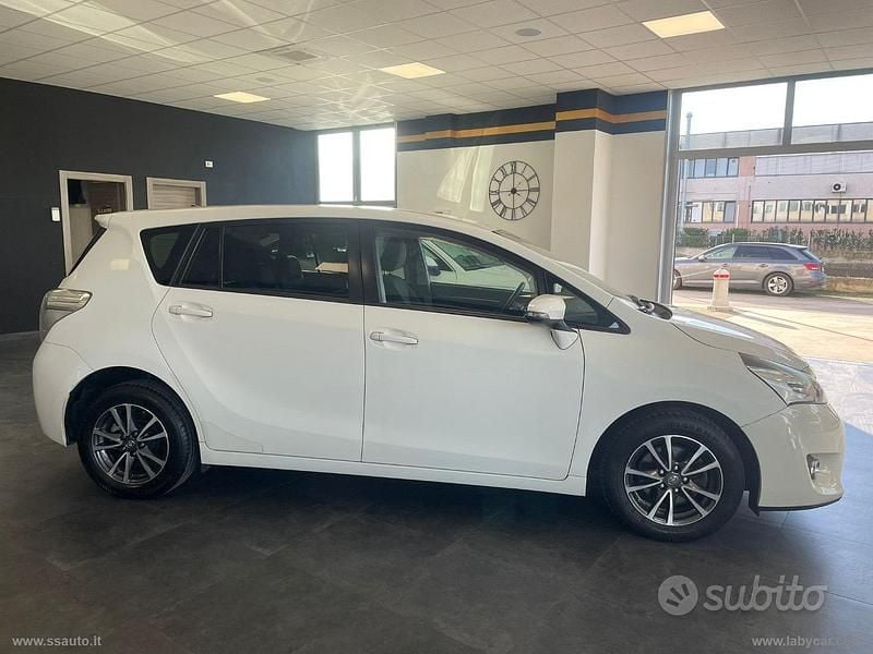 Usata Toyota Verso Style 111 CV (81 kW) 2014 Bianco Monovolume