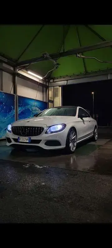 Usata Mercedes C180 Executive 156 CV (114 kW) 2016 Coupé