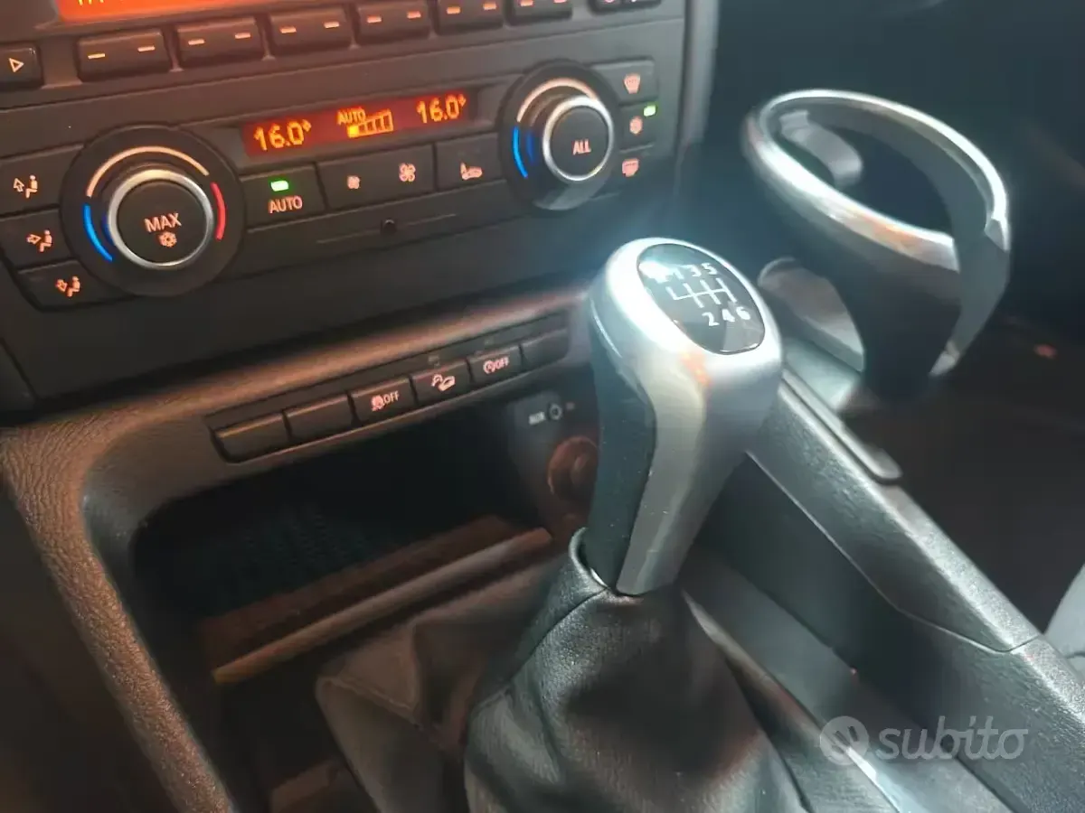 Usata BMW X1 177 CV (130 kW) 2011 Marrone SUV