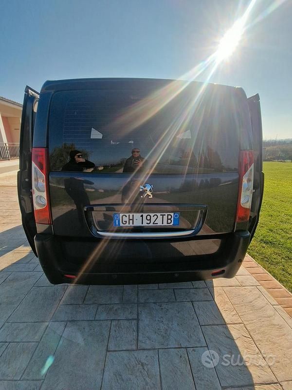 Usata Peugeot Expert 109 CV (80 kW) 2011 Blu Furgone