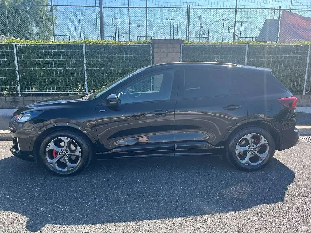 Usata Ford Kuga ST-Line X 151 CV (111 kW) 2025 Nero SUV