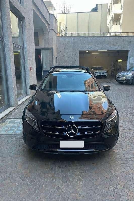 Usata Mercedes GLA200 Executive 136 CV (100 kW) 2017 SUV