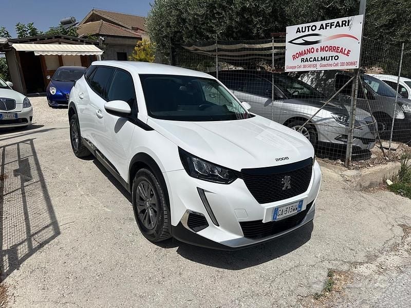 Bianco Usata 2020 Peugeot 2008 Allure SUV | 18.499 € (Molto cara) - Immagine 1/4