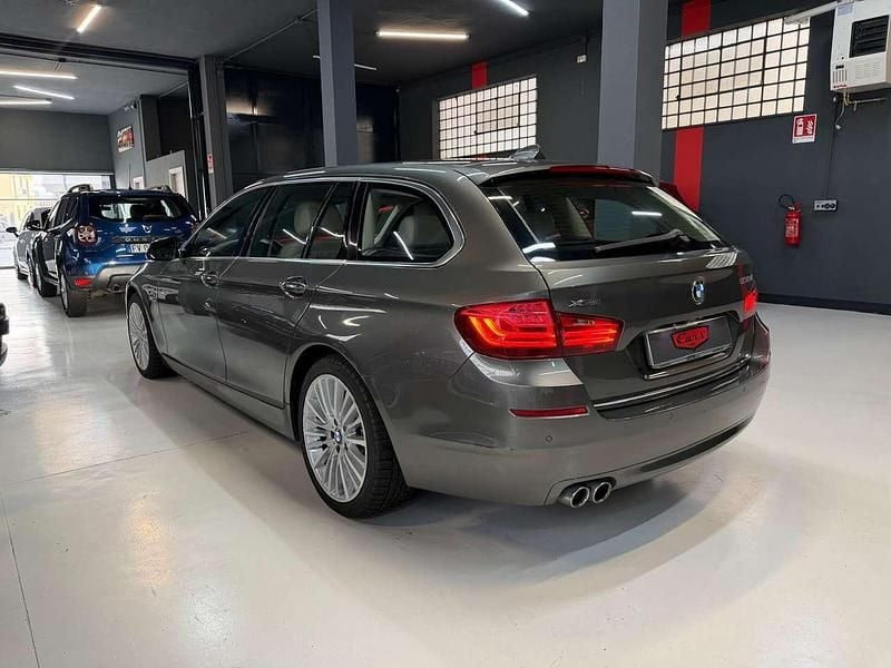 Usata BMW 530 Luxury Line 258 CV (189 kW) 2014 Grigio Station wagon
