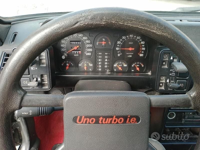 Usata Fiat Uno 105 CV (77 kW) 1985 Grigio Utilitaria