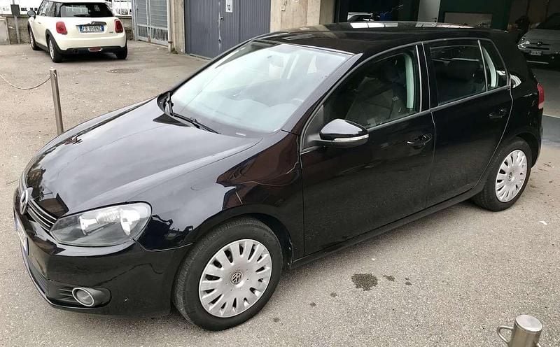Usata VW Golf VI 105 CV (77 kW) 2010 Nero Utilitaria