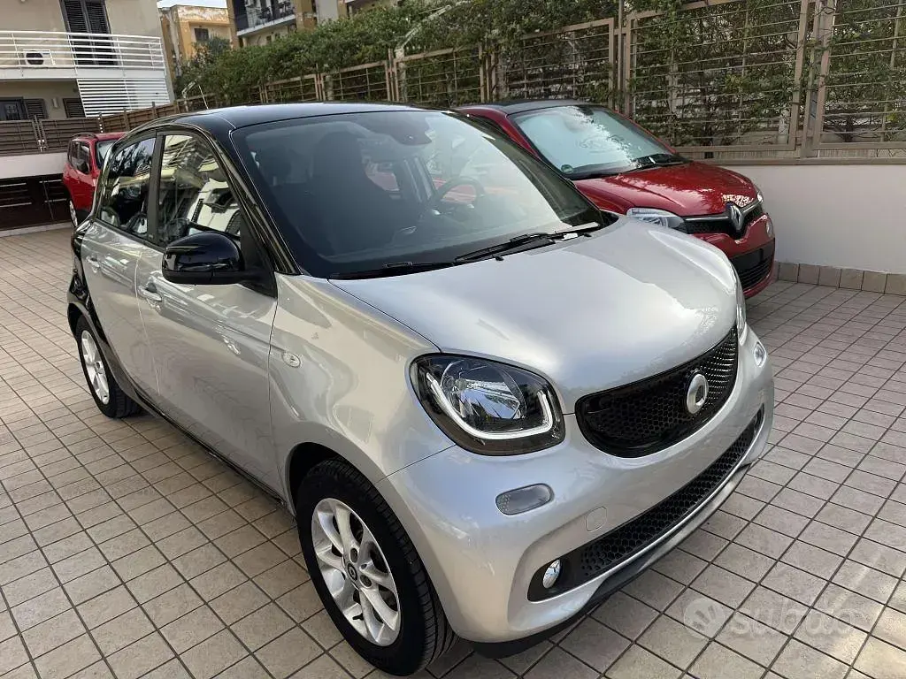 Usata Smart ForFour Passion 71 CV (52 kW) 2017 Grigio Utilitaria