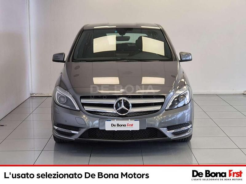 Usata Mercedes B180 Premium 109 CV (80 kW) 2014 Grigio Monovolume