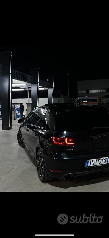 Nero Usata 2010 VW Golf VI GTI Tre volumi | 12.000 € (Molto cara) - Immagine 1/2