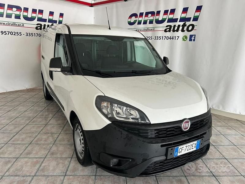 Usata Fiat Doblò Easy 105 CV (77 kW) 2021 Bianco pastello Monovolume