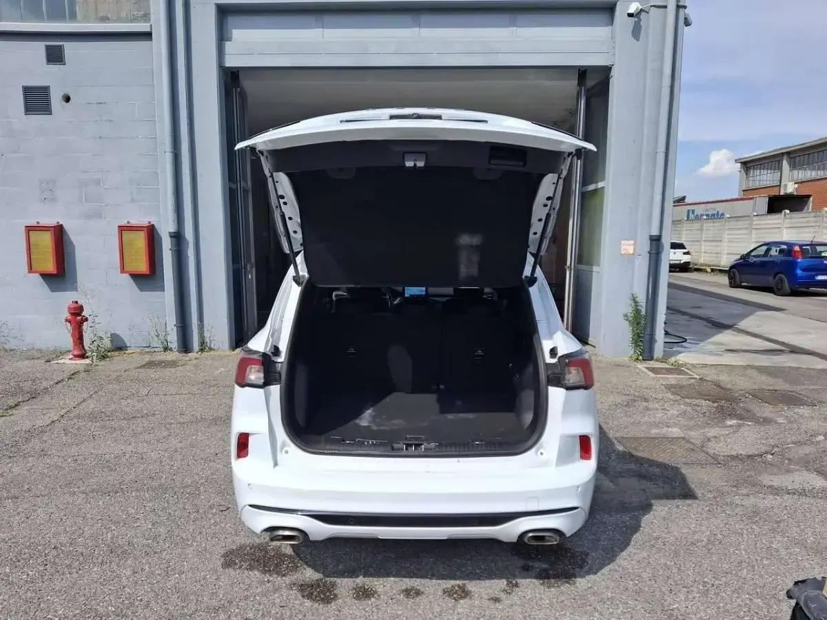 Usata Ford Kuga ST-Line 120 CV (88 kW) 2022 Other SUV