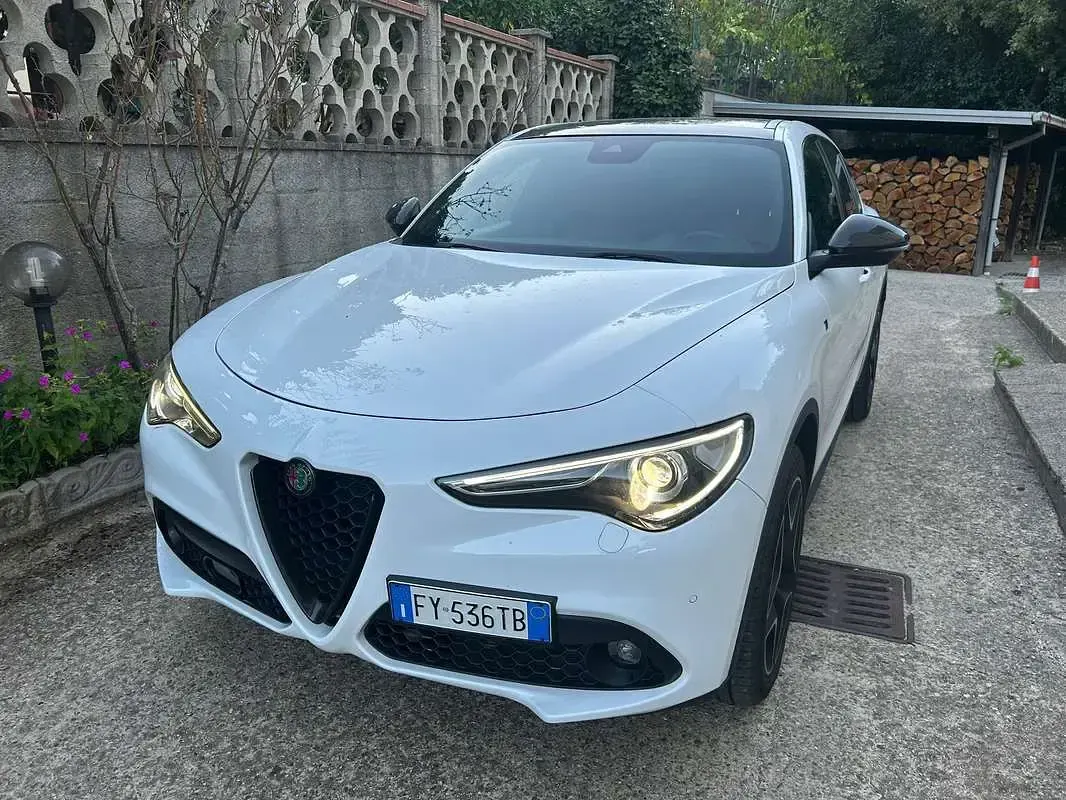 Usata Alfa Romeo Stelvio Ti 209 CV (153 kW) 2019 Bianco SUV