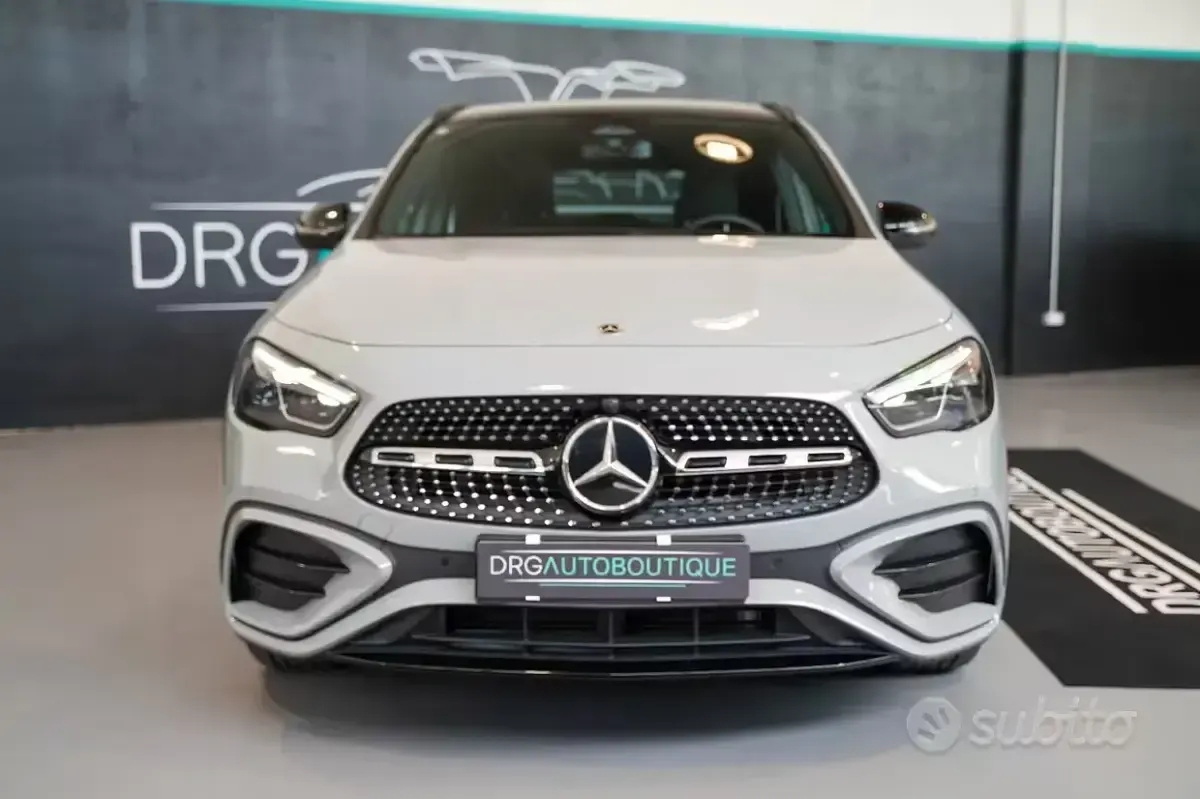 Usata Mercedes GLA220 AMG Line Premium 190 CV (139 kW) 2025 Grigio SUV