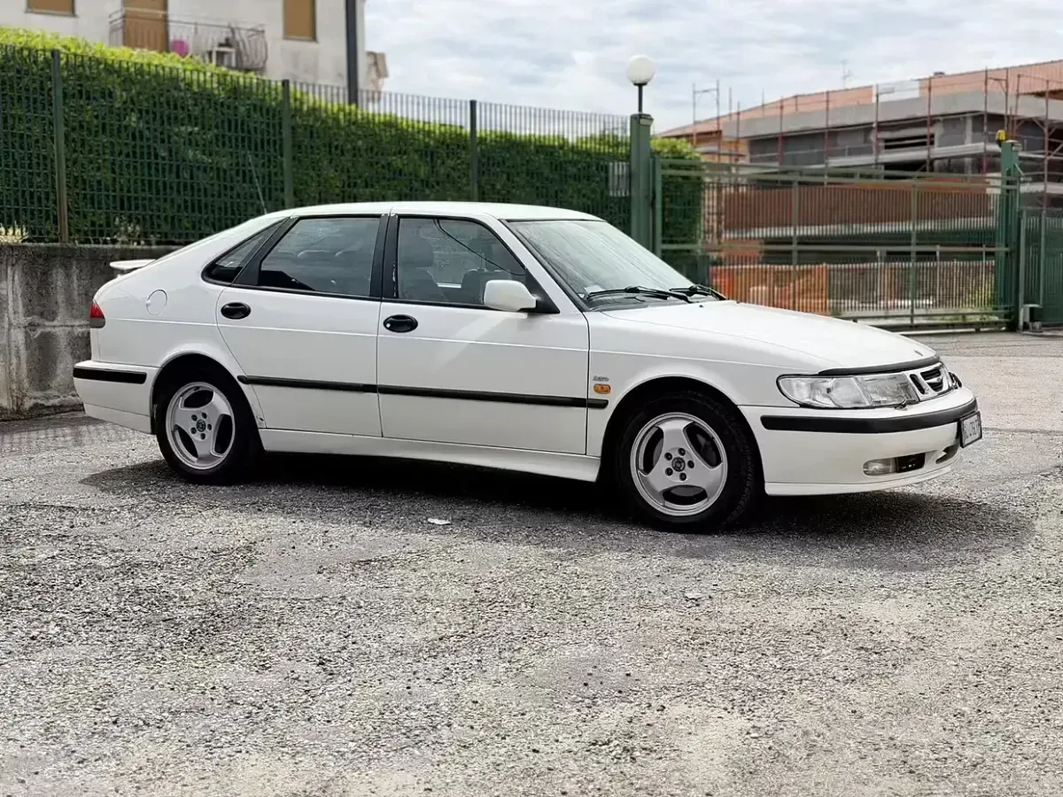 Usata Saab 9-3 Aero 205 CV (150 kW) 2000 Bianco Berlina