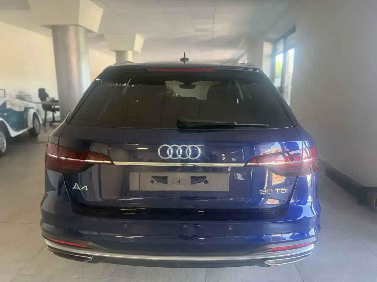 Usata Audi A4 Advanced Plus 136 CV (100 kW) 2022 Other Station wagon