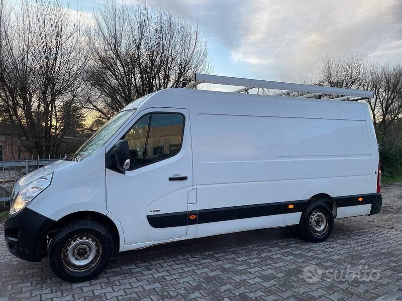 Usata Opel Movano 125 CV (91 kW) 2015 Bianco pastello Monovolume
