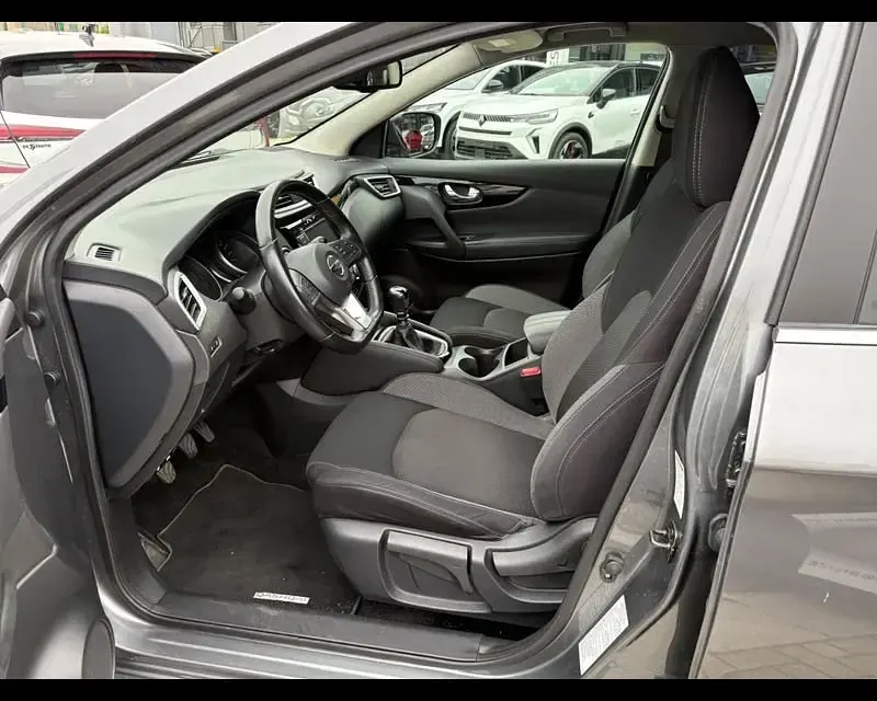 Gebraucht Nissan Qashqai Tekna 150 PS (110 kW) 2021 Grau SUV