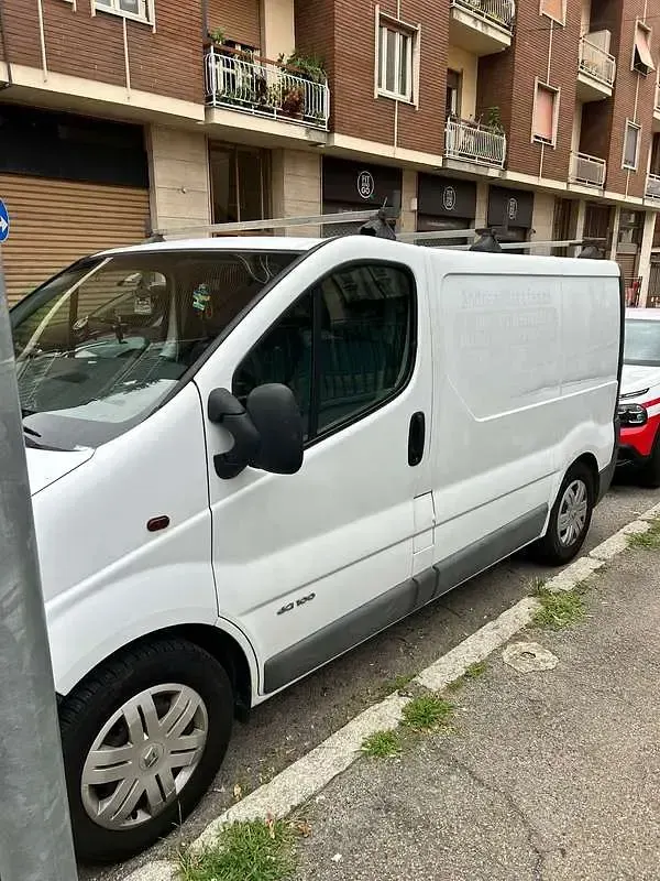 Usata Renault Trafic 143 CV (105 kW) 2005 Monovolume