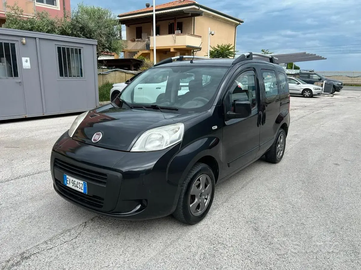 Usata Fiat Qubo Trekking 70 CV (51 kW) 2014 Nero Monovolume