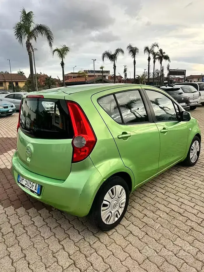 Usata Opel Agila 65 CV (47 kW) 2008 Verde Utilitaria
