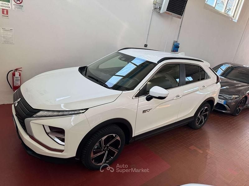 Usata Mitsubishi Eclipse Cross Instyle 98 CV (72 kW) 2022 Bianco SUV