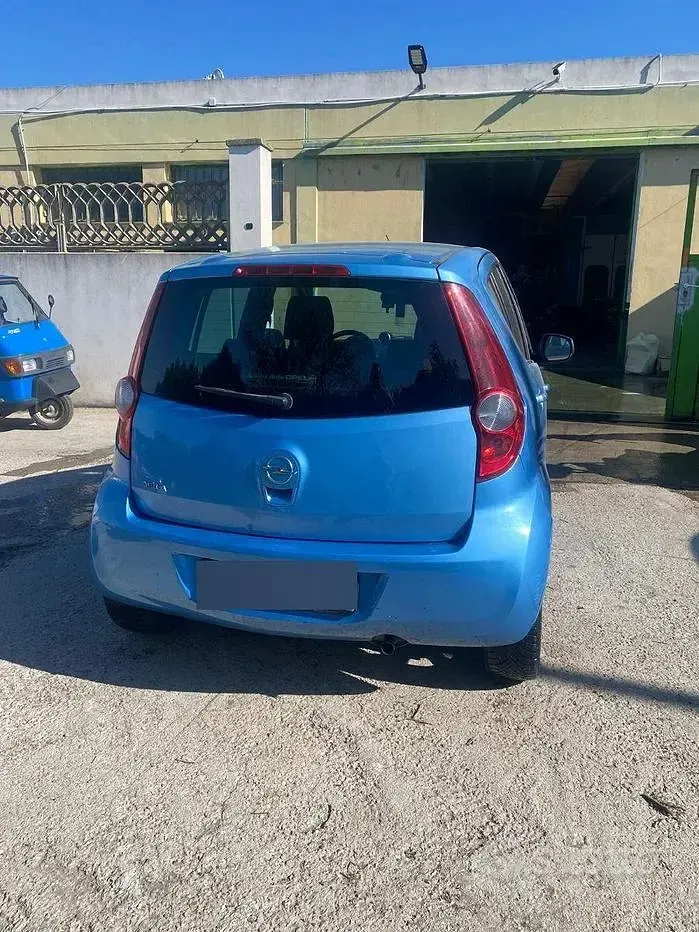 Usata Opel Agila 86 CV (63 kW) 2010 Utilitaria