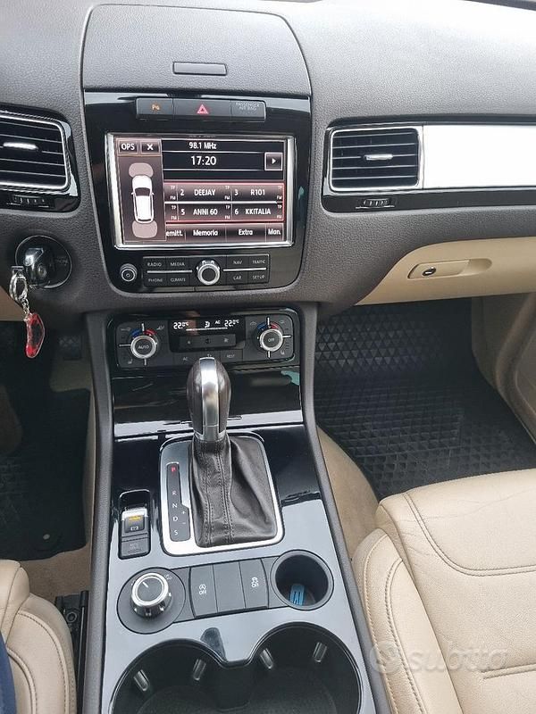 Usata VW Touareg 240 CV (176 kW) 2011 SUV