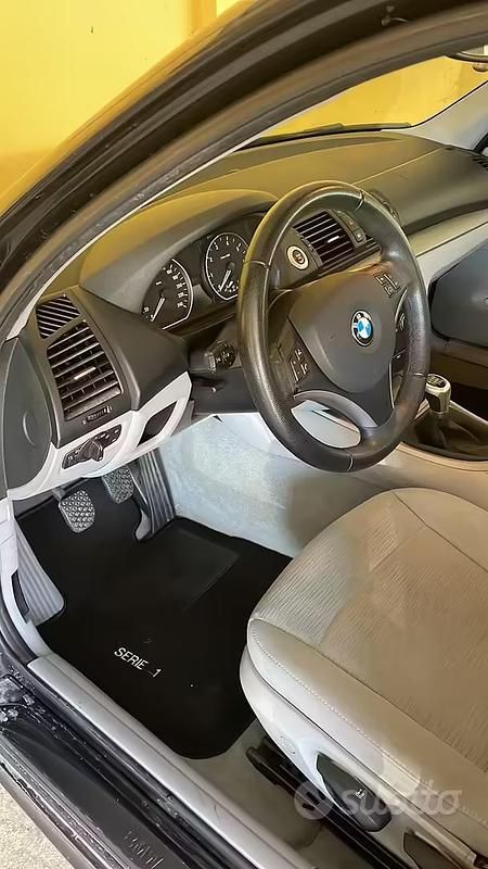 Usata BMW 116 2009 Nero Utilitaria